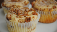 Sour Cream Coffee Cake Muffins